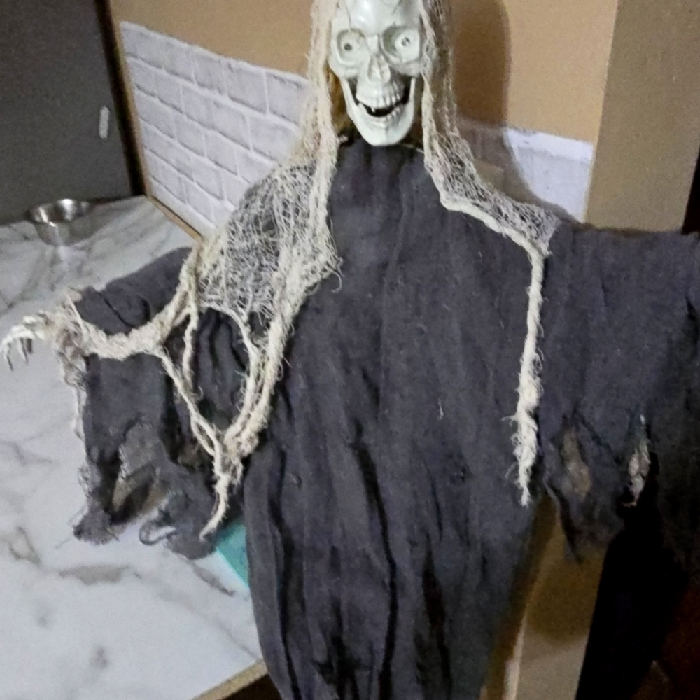 Scale size model of my sister..it's her plastic twin to model her clothes
